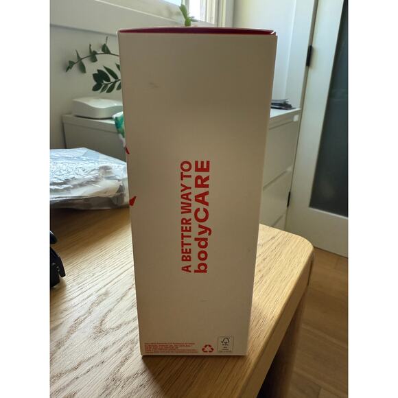 Wild Elements WE Conscious Cleanse Nourishing Body Wash - new in box - Picture 2 of 4